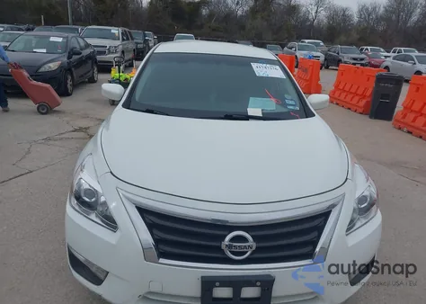 2015 Nissan Altima 2.5 S из США, поврежденный, VIN 1N4AL3AP8FN402987